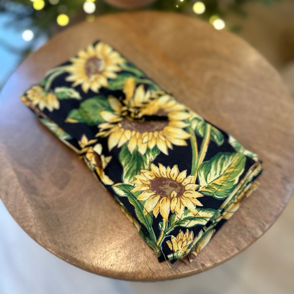 April Cornell sunflower valley napkins 16” X 16” set of 6 black yellow - Picture 3 of 4